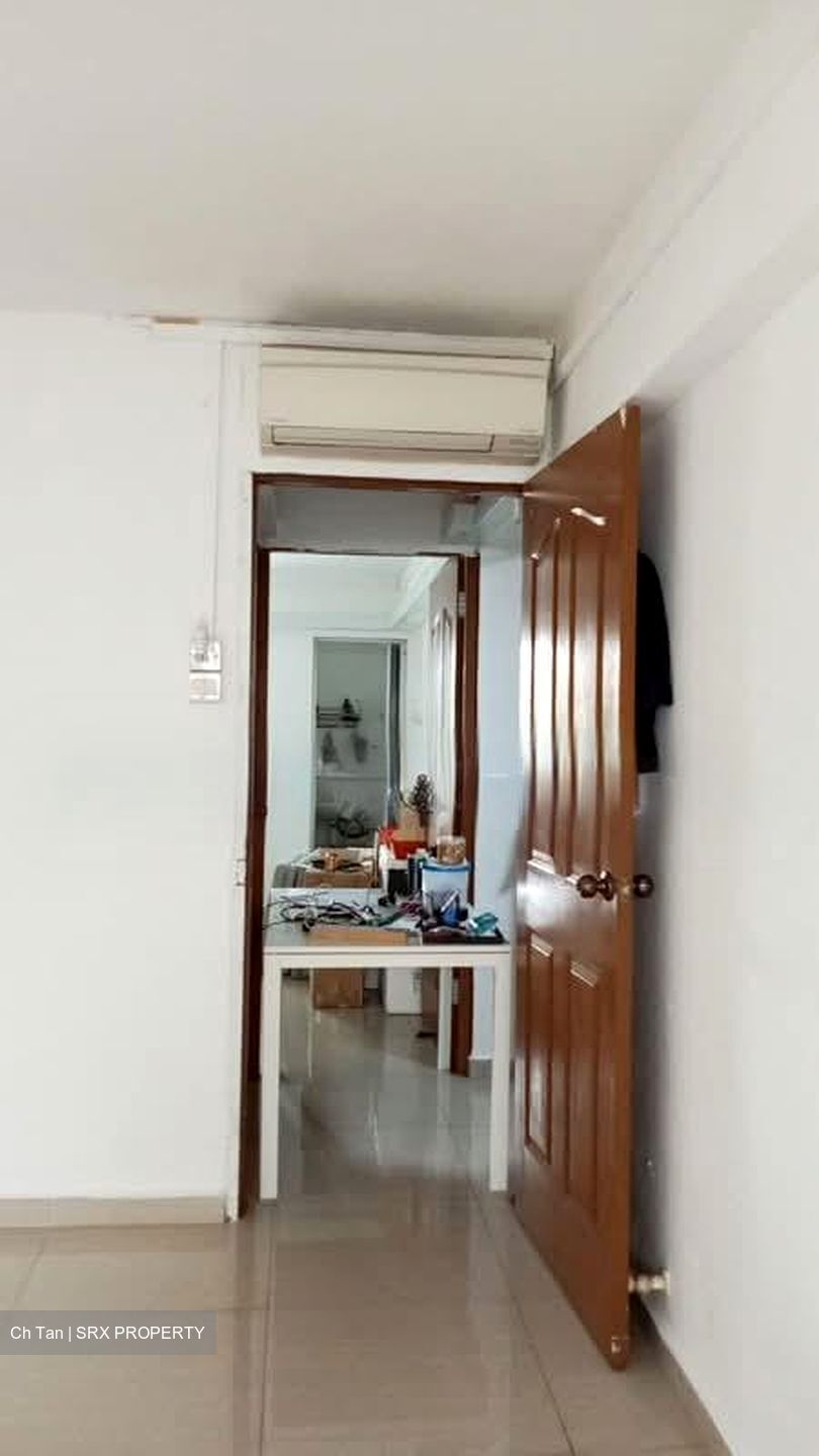 Blk 114 Jurong East Street 13 (Jurong East), HDB 3 Rooms #568300161